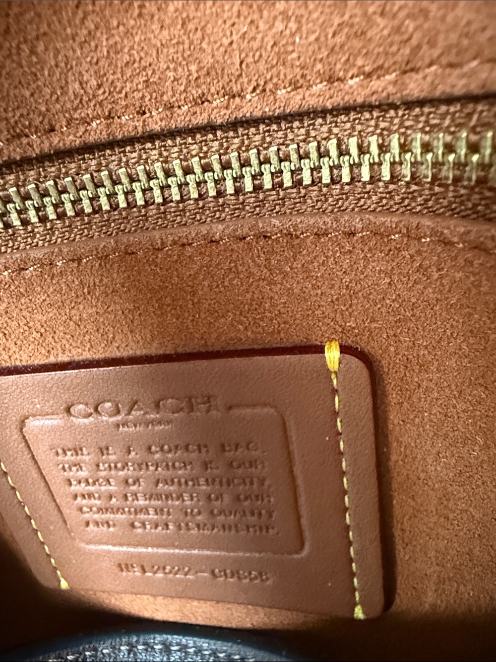 NWT Coach Chelsea Large Shoulder Bag 30 Maple Leather Brass Hardware - Picture 10 of 13